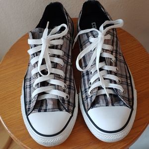Low Top CONVERSE Chuck Taylor's Black Gray Plaid SZ 6/8 Sneakers
